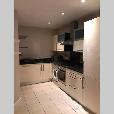 2 Bedroom Spacious And New Centre Apartamento Dublín